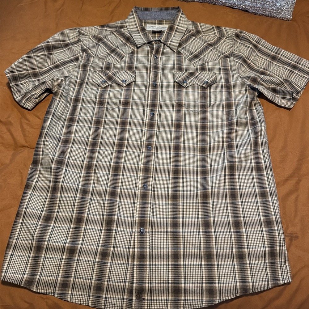 Cody James Authentic Western Apparel Men's Plaid Short Sleeve Button Down Shirt!